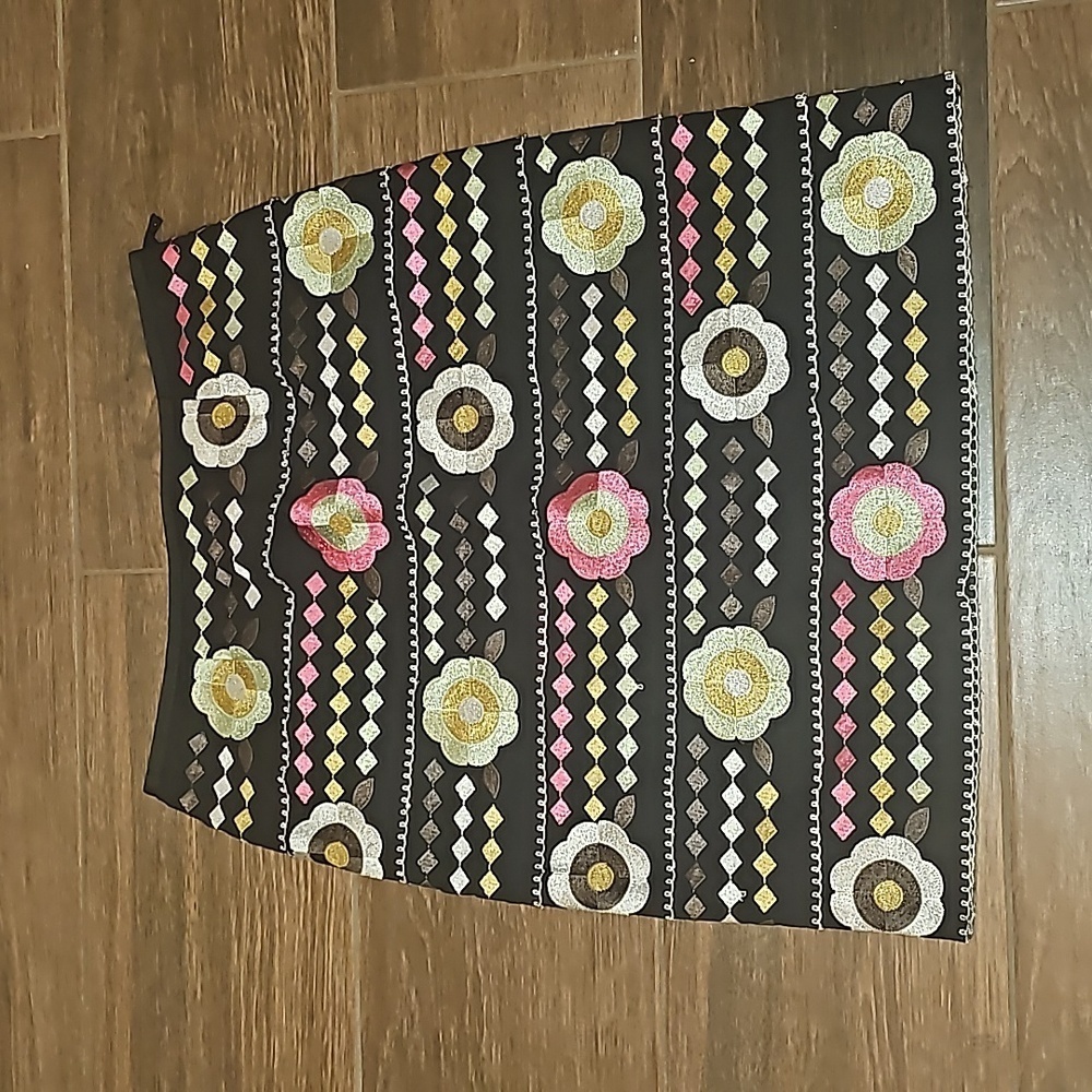 ETCETERA EMBROIDERED SKIRT SZ 2